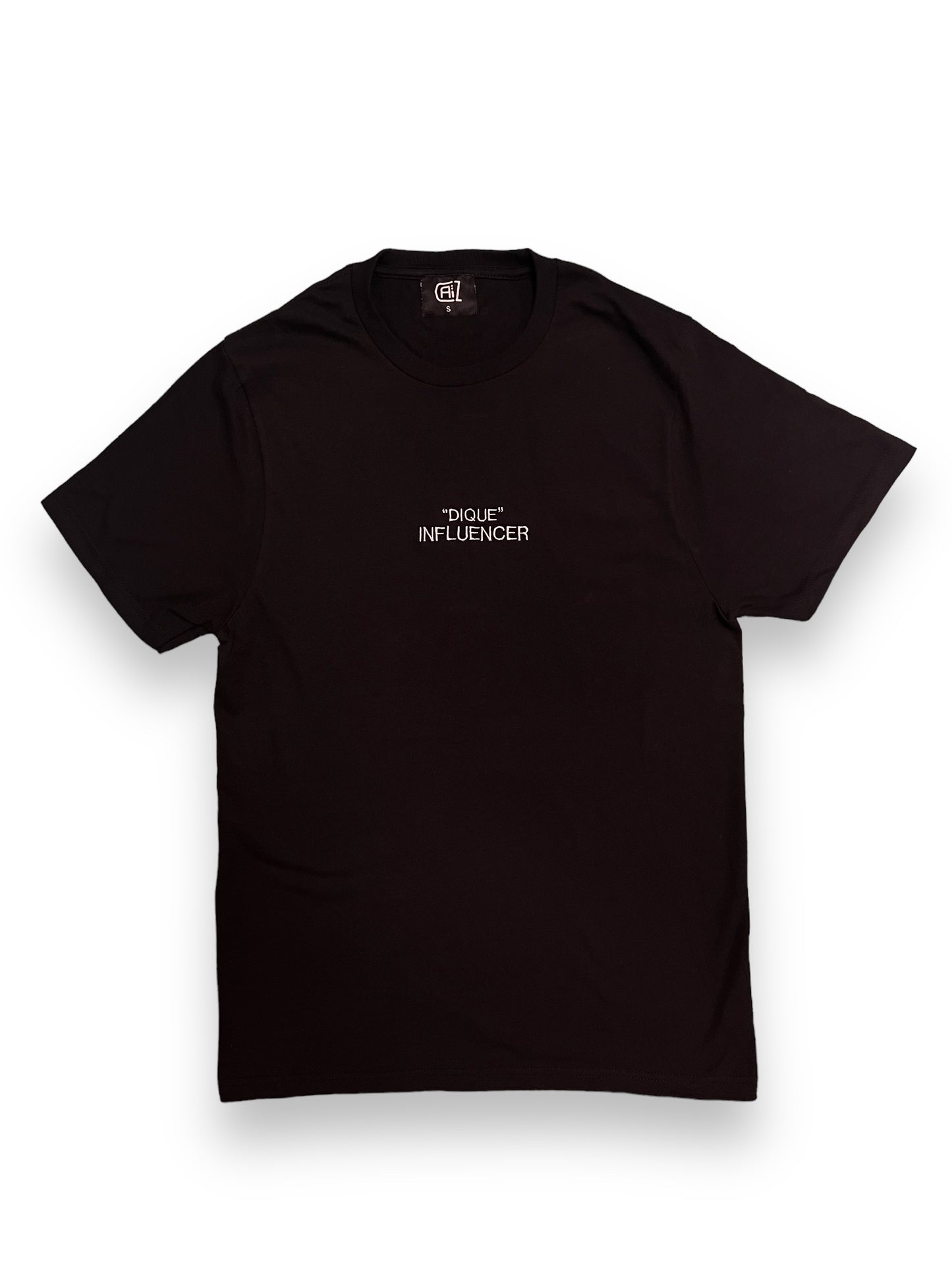 Black "Dique" Influencer Shirt